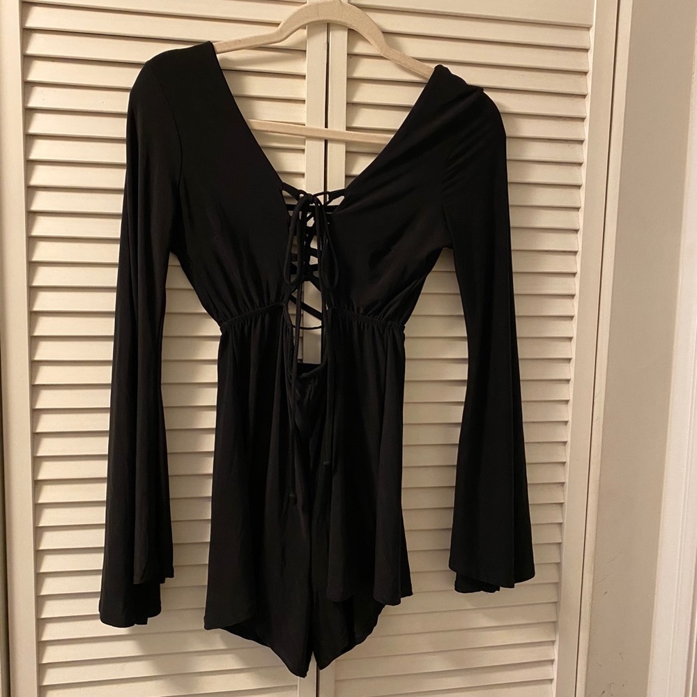 🔥Bohoo stylish romper.🔥🔥🔥🔥 - Picture 4 of 8